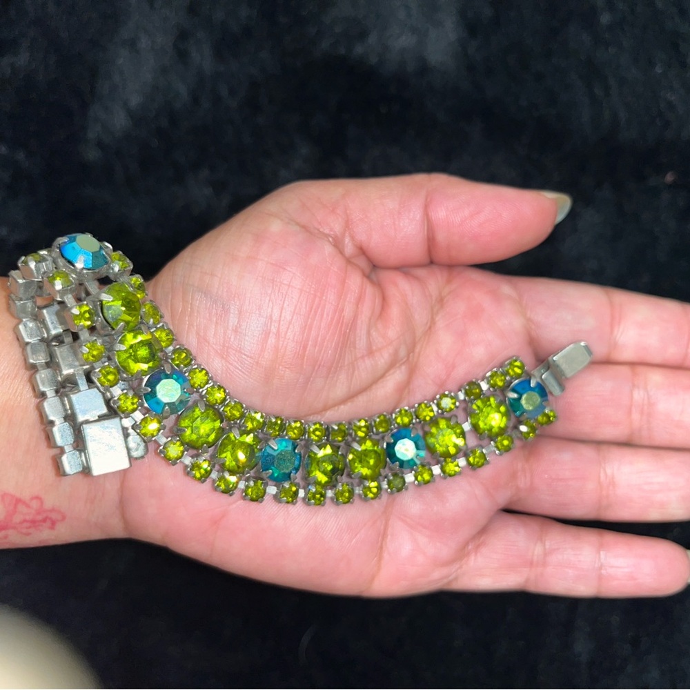 COSTUME BRACELET